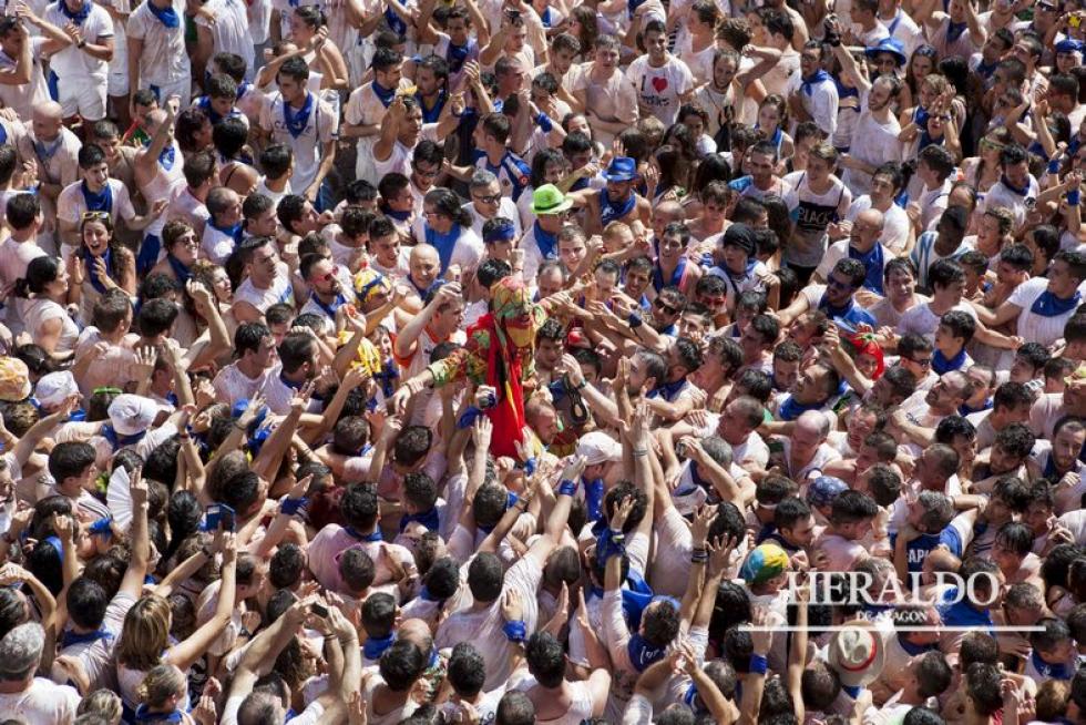 El Cipotegato de Tarazona regresa a hombros al Ayuntamiento después de realizar su recorrido el 27 de agosto.