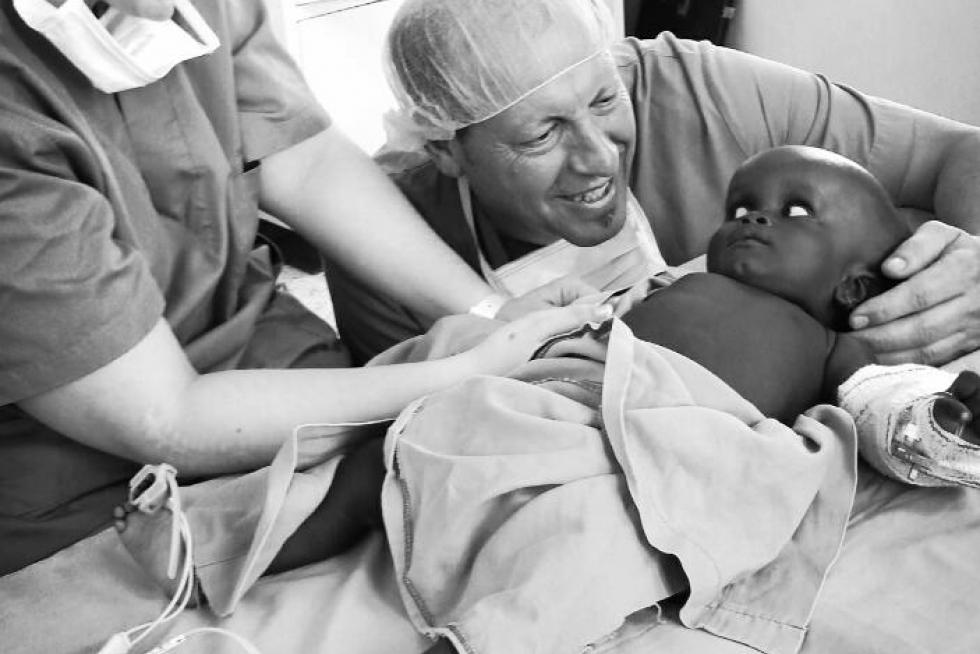 Taller de neuroendoscopia en Malawi con médicos aragoneses