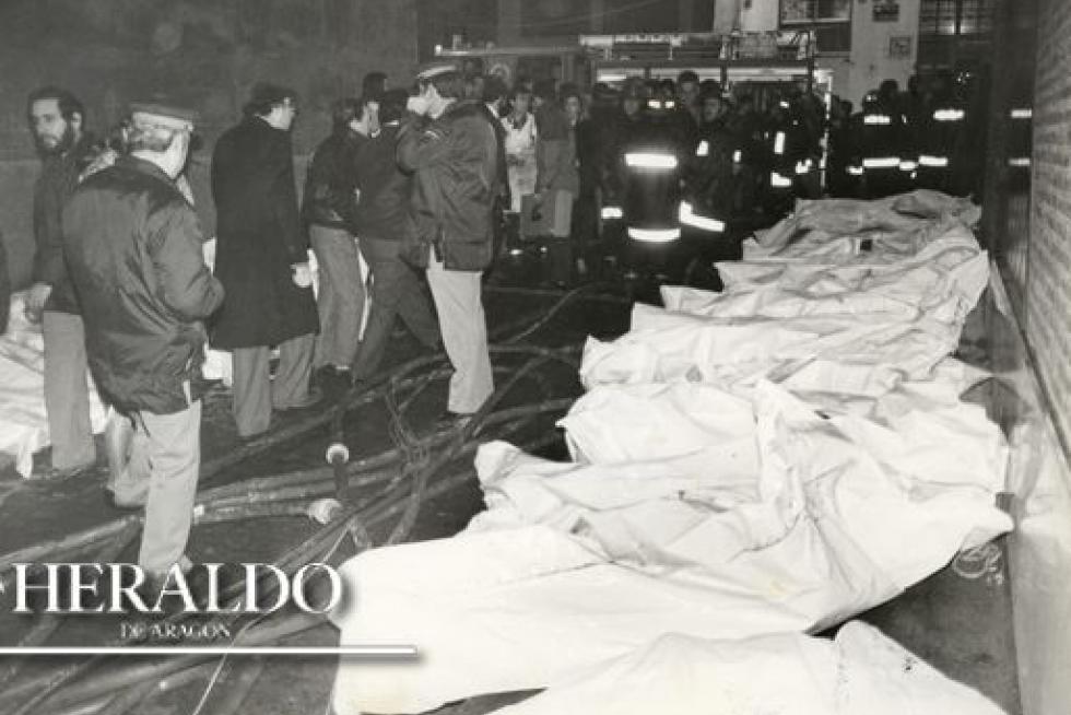 Hace hoy 26 años, el 14 de enero de 1990, 43 personas fallecen en el incendio de la discoteca Flying de Zaragoza