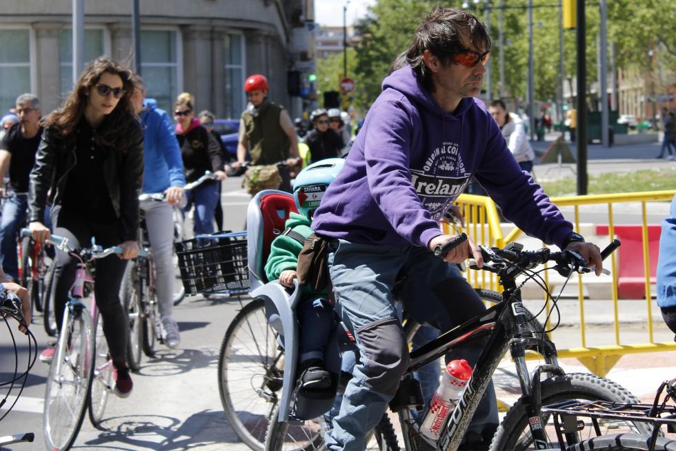 Fotos Marcha Ciclista En Zaragoza Imgenes