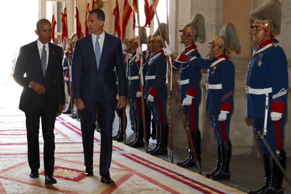 Obama aterriza en la base de Torrejón de Ardoz