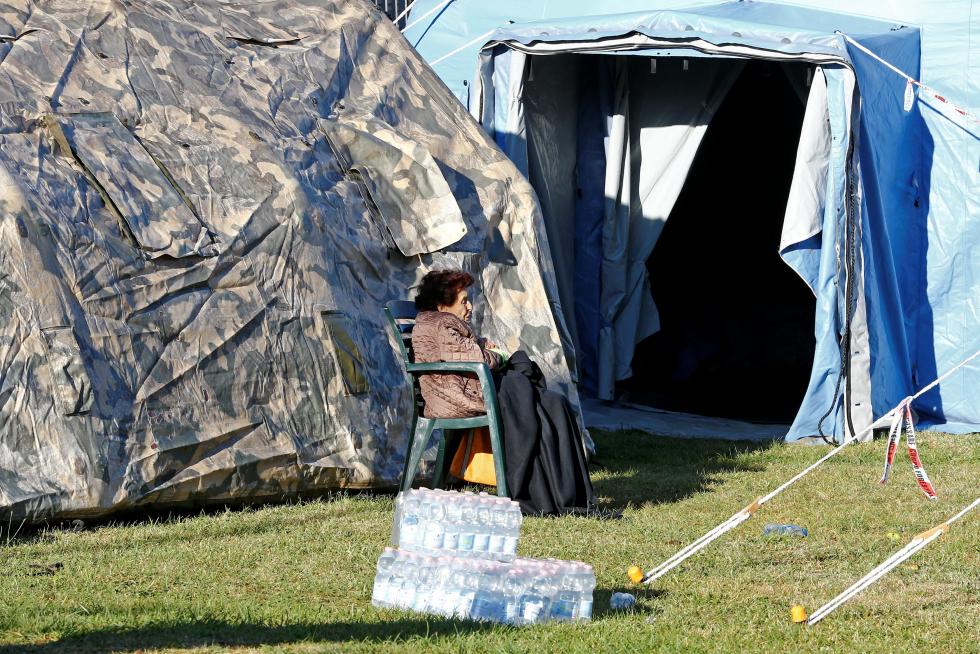 Mil doscientas personas han pasado la noche en tiendas de campaña