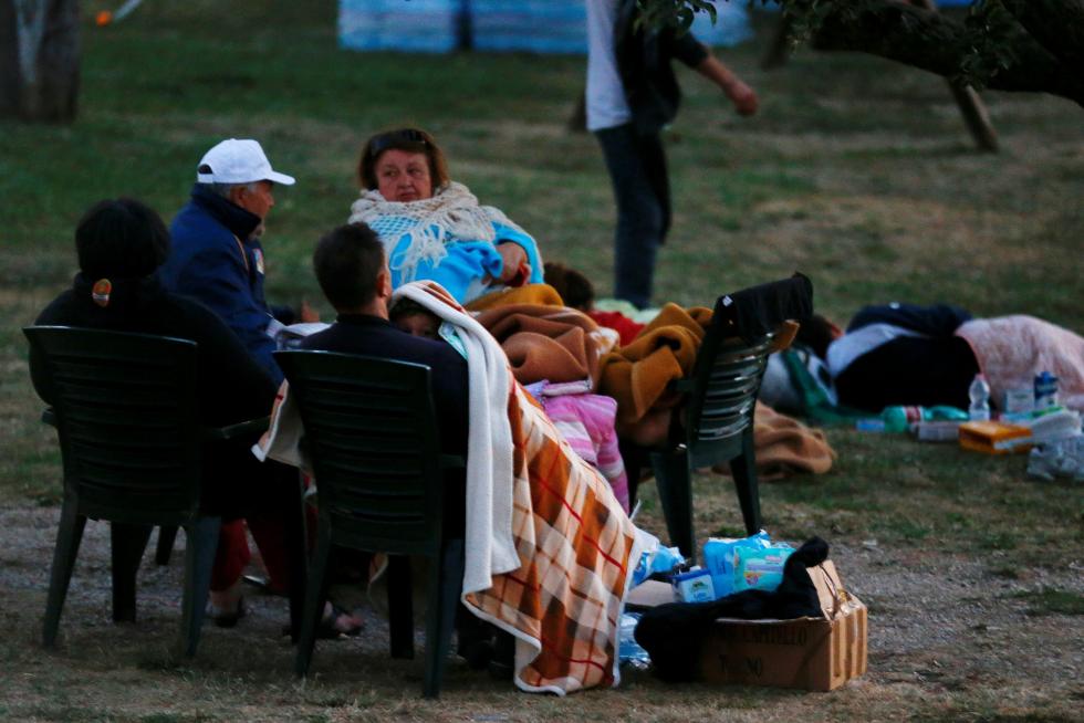 Mil doscientas personas han pasado la noche en tiendas de campaña