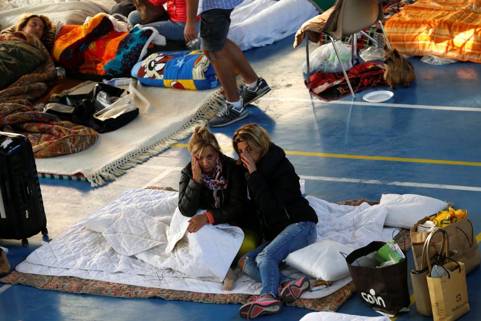 Mil doscientas personas han pasado la noche en tiendas de campaña