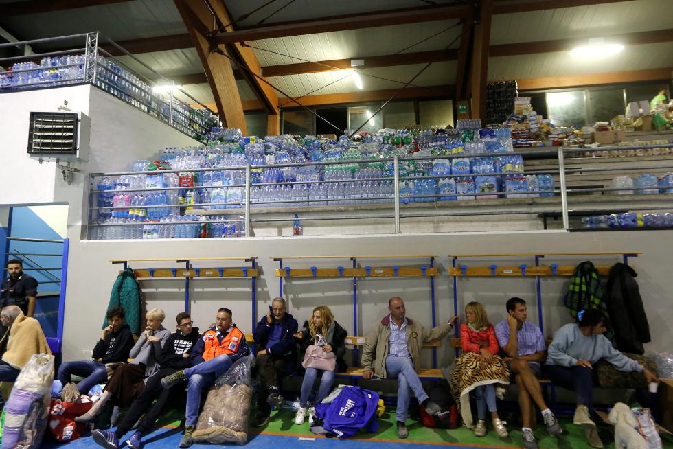 Mil doscientas personas han pasado la noche en tiendas de campaña
