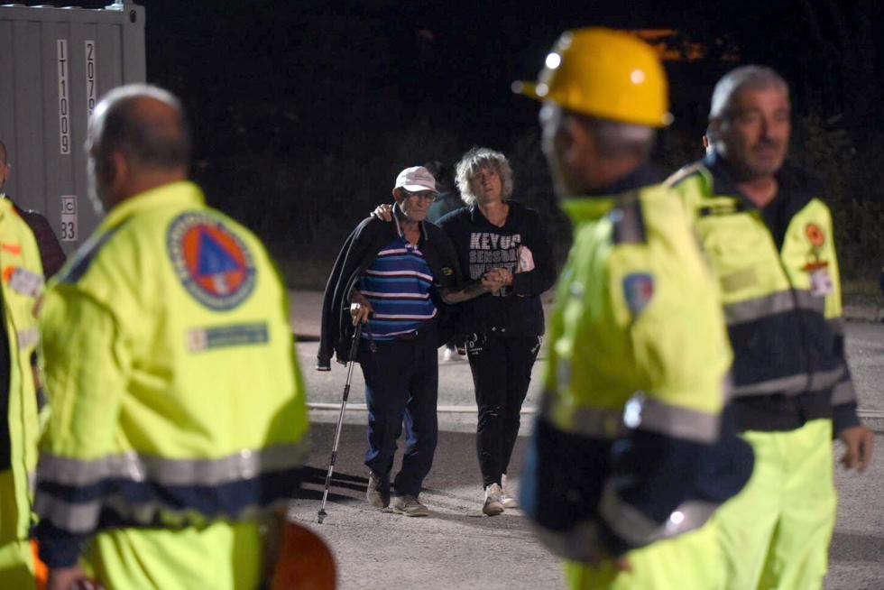 Mil doscientas personas han pasado la noche en tiendas de campaña