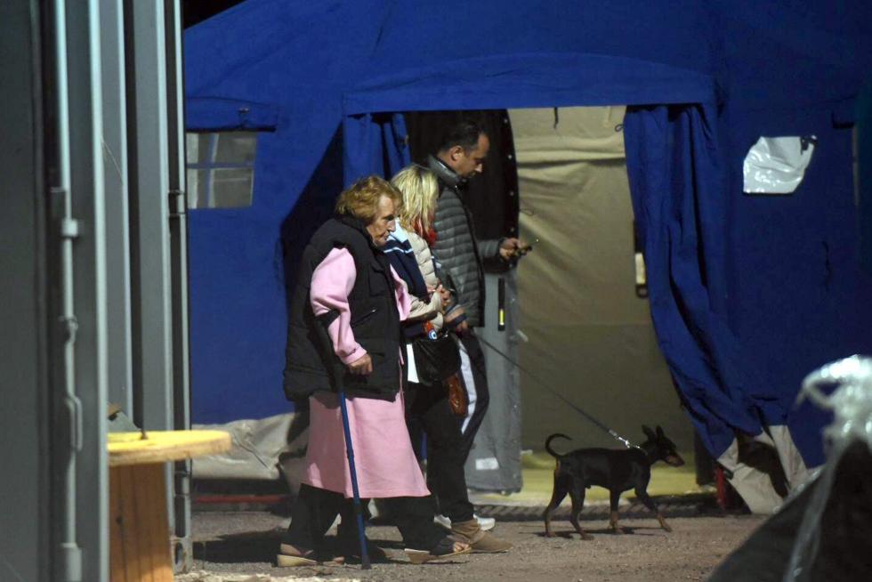 Mil doscientas personas han pasado la noche en tiendas de campaña