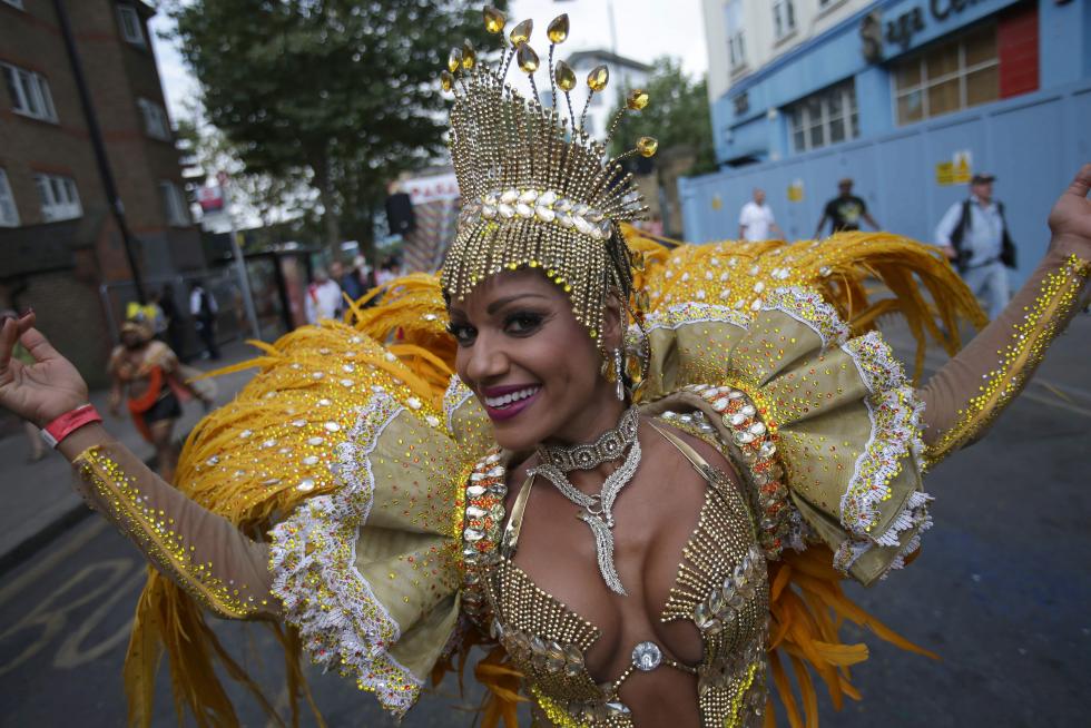 Ritmos afrocaribeños toman Notting Hill durante el gran desfile del carnaval