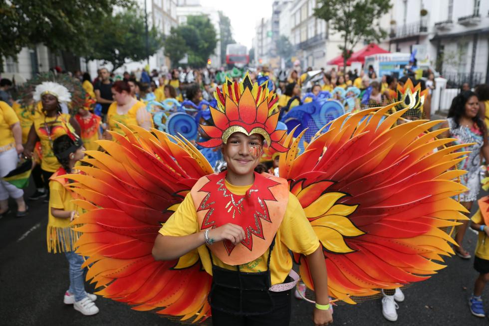 Ritmos afrocaribeños toman Notting Hill durante el gran desfile del carnaval