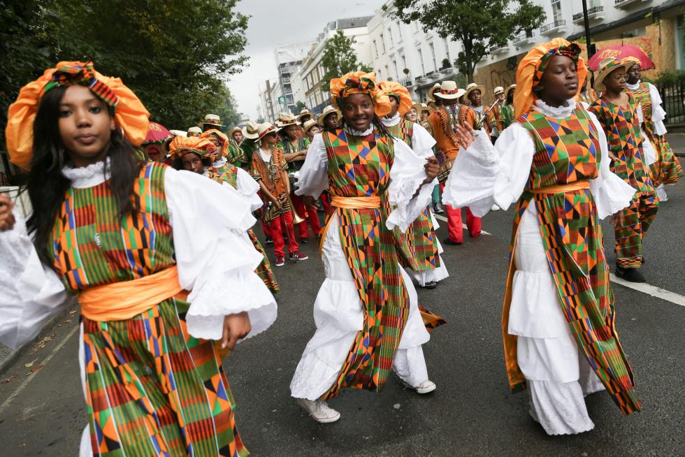 Ritmos afrocaribeños toman Notting Hill durante el gran desfile del carnaval