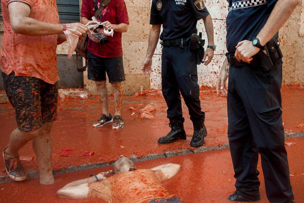 La tomatina de Buñol cumple su rito anual