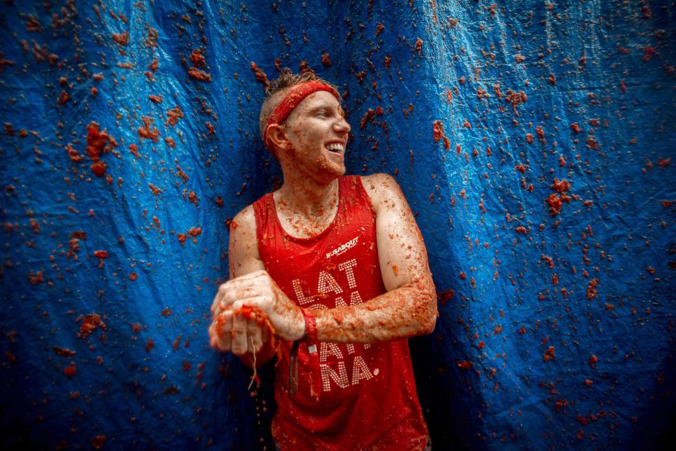 La tomatina de Buñol cumple su rito anual