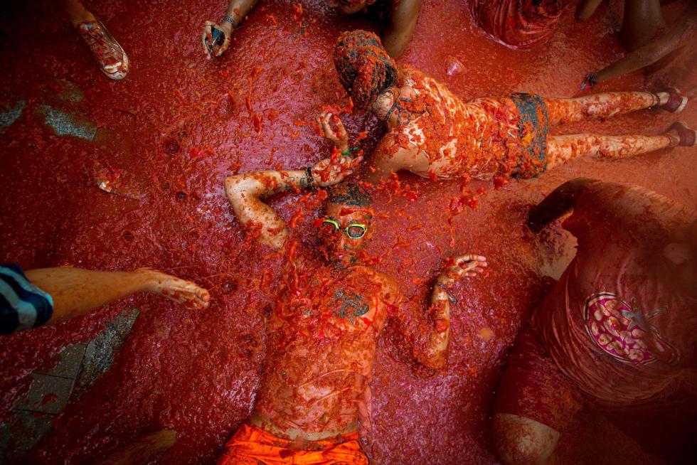La tomatina de Buñol cumple su rito anual