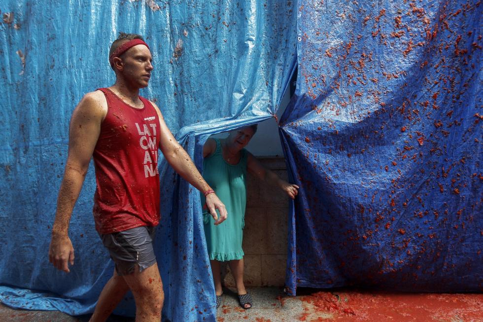 La tomatina de Buñol cumple su rito anual