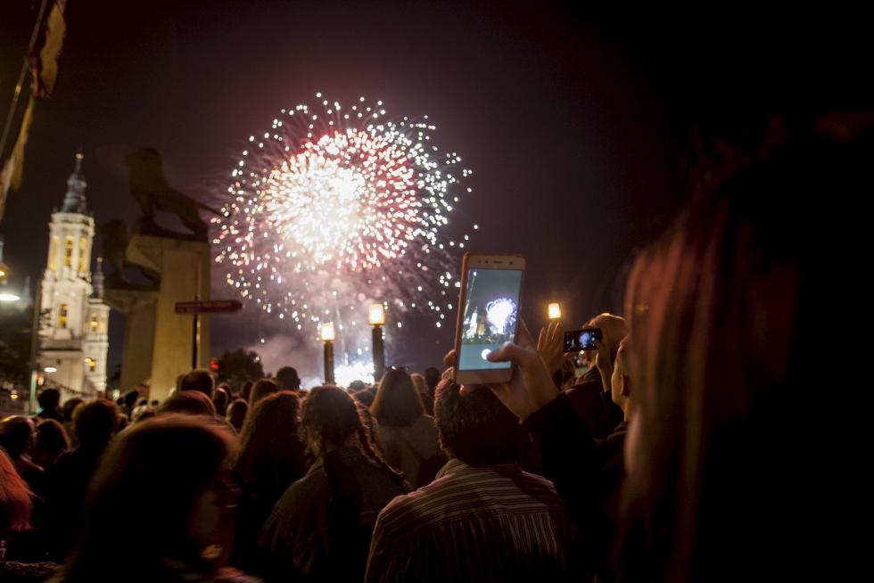 Fuegos artificiales de fin de fiestas