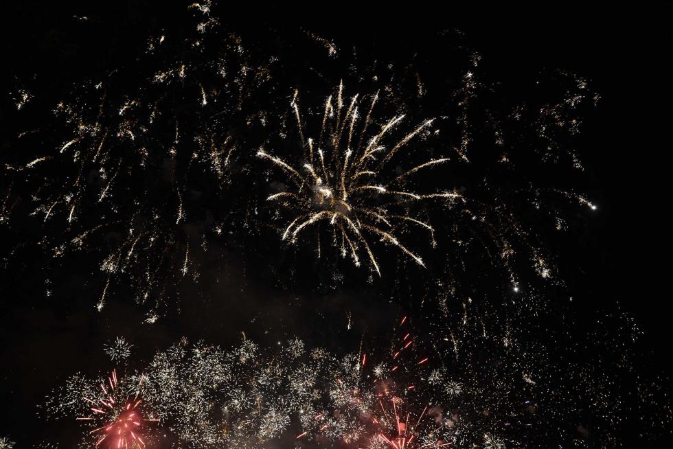 Fuegos artificiales de fin de fiestas