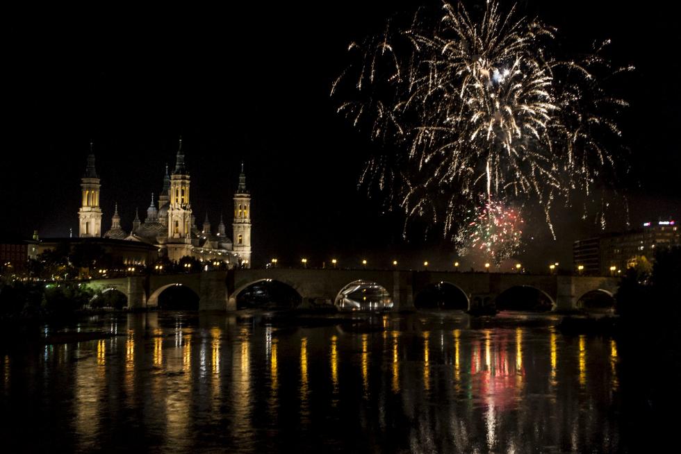 Fuegos artificiales de fin de fiestas
