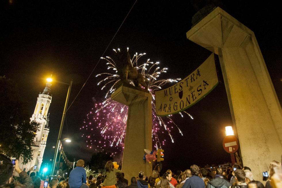 Fuegos artificiales de fin de fiestas