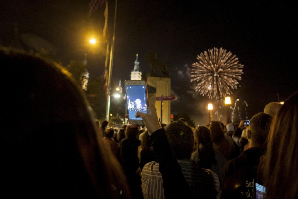 Fuegos artificiales de fin de fiestas