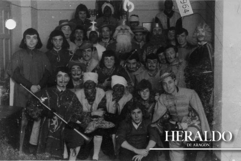 Los Reyes Magos recorriendo Zaragoza el 5 de enero de 1948. En la imagen, la cabalgata de San Pablo.