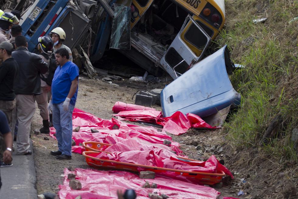 Fotos Grave accidente de autobús en Honduras Imágenes