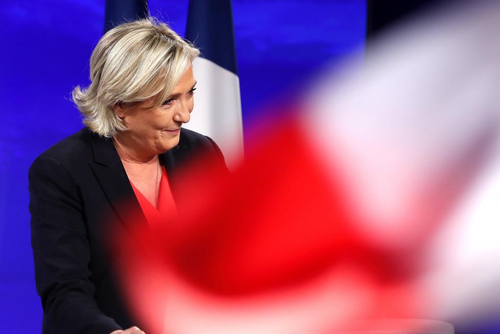 Le Pen reconoce la victoria de Macron