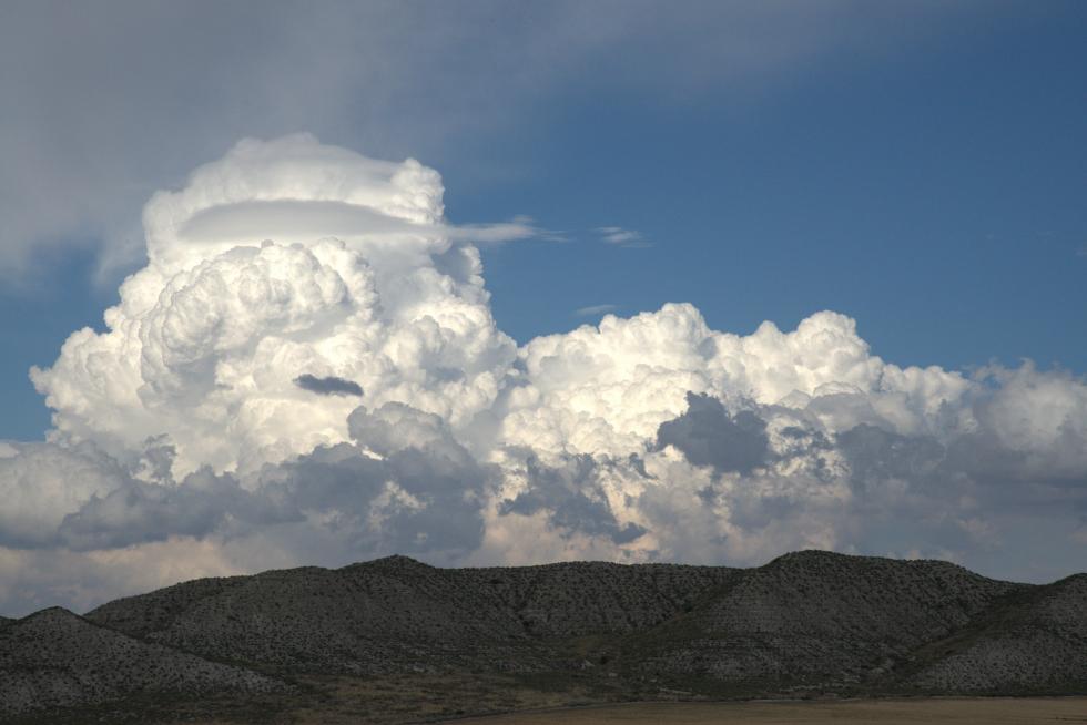 Nubes de evolución sobre Monegros