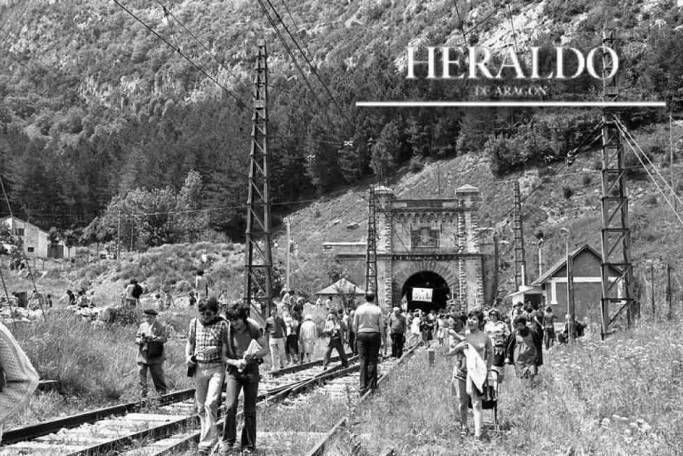 Viaje organizado por el Sindicato de Iniciativa y Propaganda a Canfranc el 22 de junio de 1975 con el fin de lanzar la solicitud aragonesa de su restablecimiento. El acto constituyó una manifestación de apoyo a la línea internacional y una afirmación de los derechos de la región.