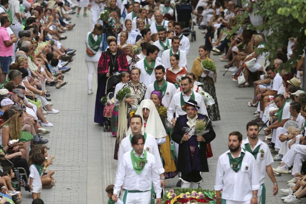 Ofrenda de flores y frutos a San Lorenzo