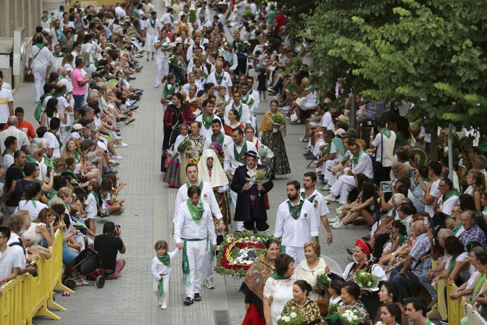 Ofrenda de flores y frutos a San Lorenzo