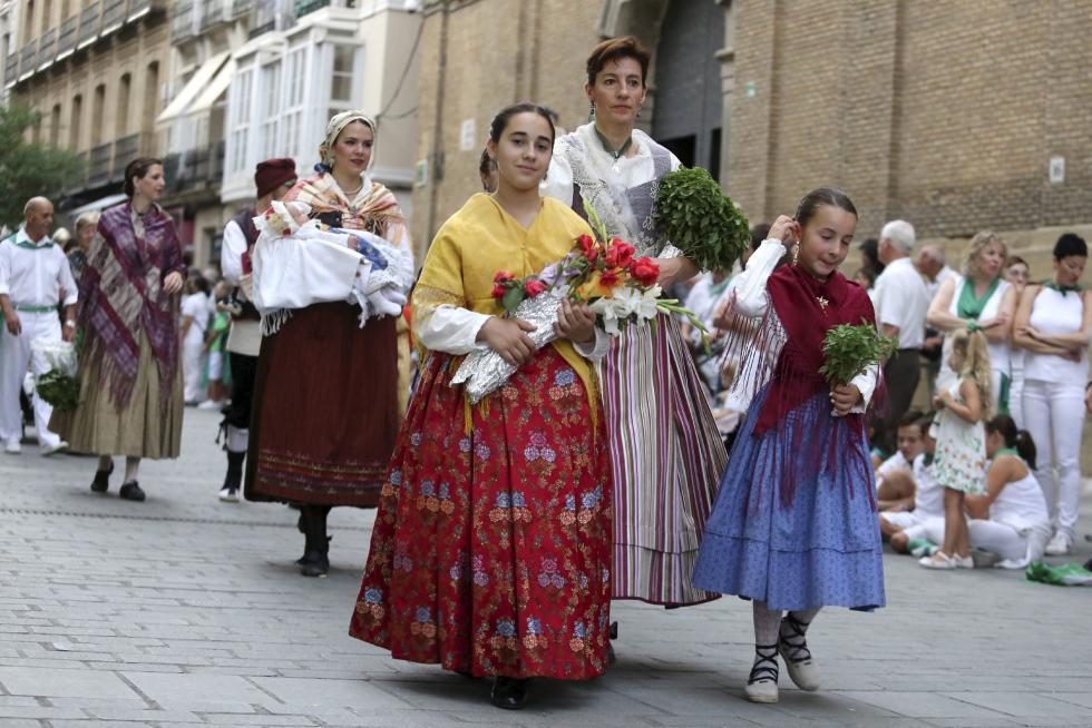 Ofrenda de flores y frutos a San Lorenzo