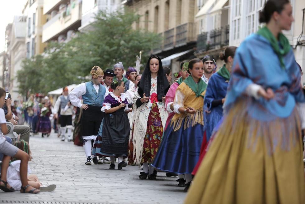 Ofrenda de flores y frutos a San Lorenzo