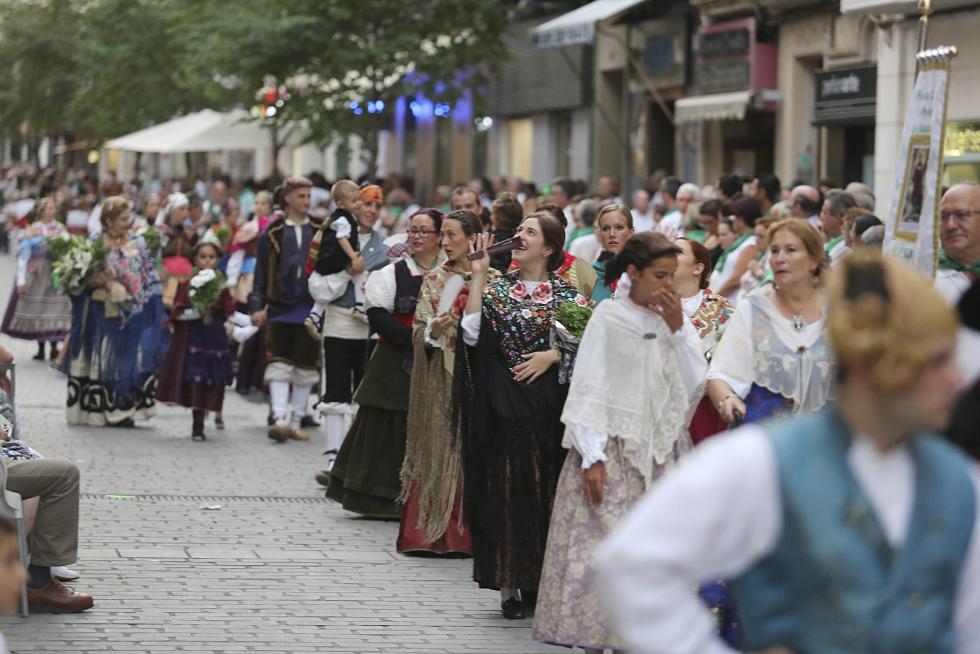 Ofrenda de flores y frutos a San Lorenzo
