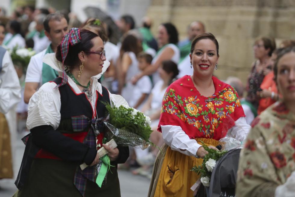 Ofrenda de flores y frutos a San Lorenzo