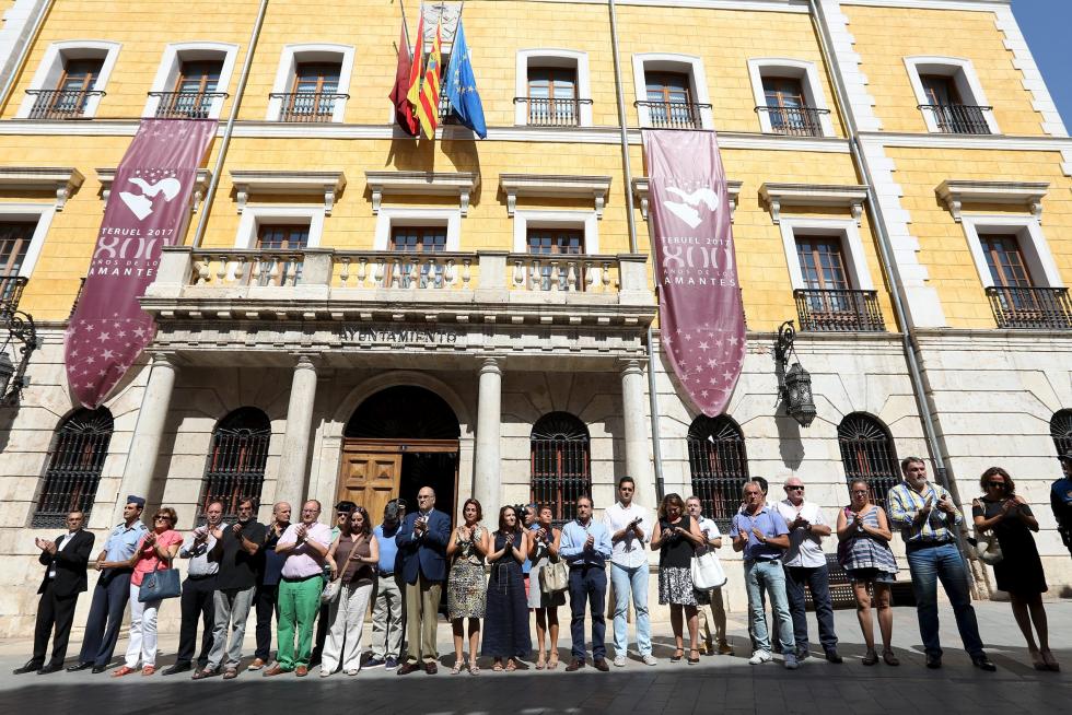 Aragón rechaza el terrorismo y se solidariza con las víctimas
