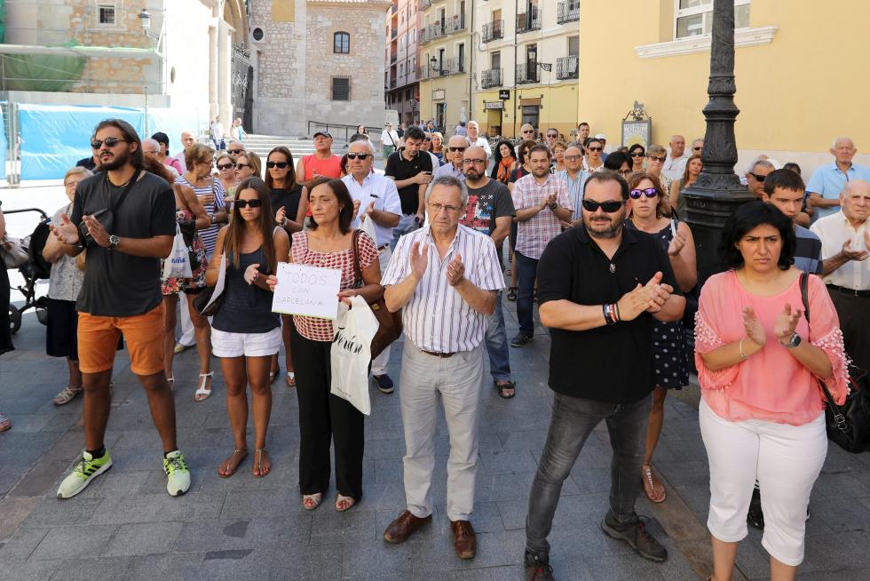 Aragón rechaza el terrorismo y se solidariza con las víctimas