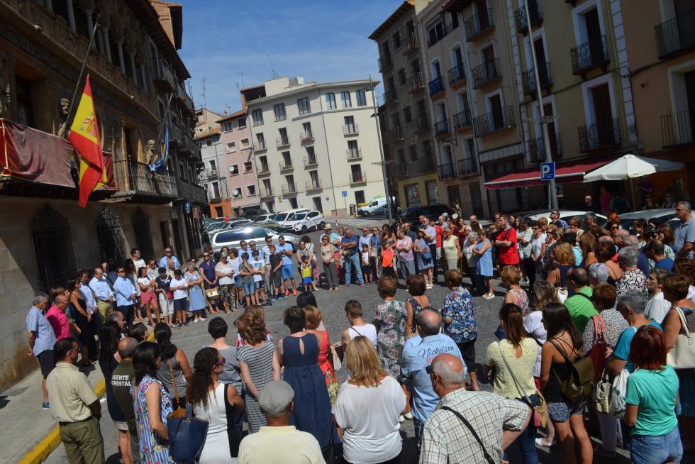 Aragón rechaza el terrorismo y se solidariza con las víctimas