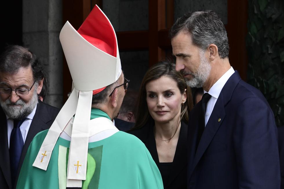 Misa por la paz en la Sagrada Familia presidida por los Reyes