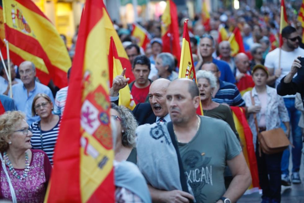 Concentración por la unidad de España en la plaza del Pilar