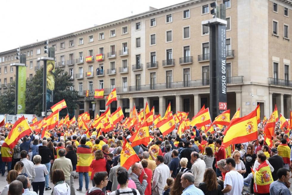Concentración por la unidad de España en la plaza del Pilar