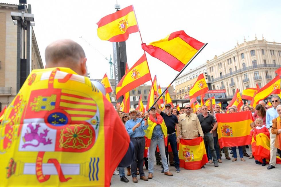 Concentración por la unidad de España en la plaza del Pilar