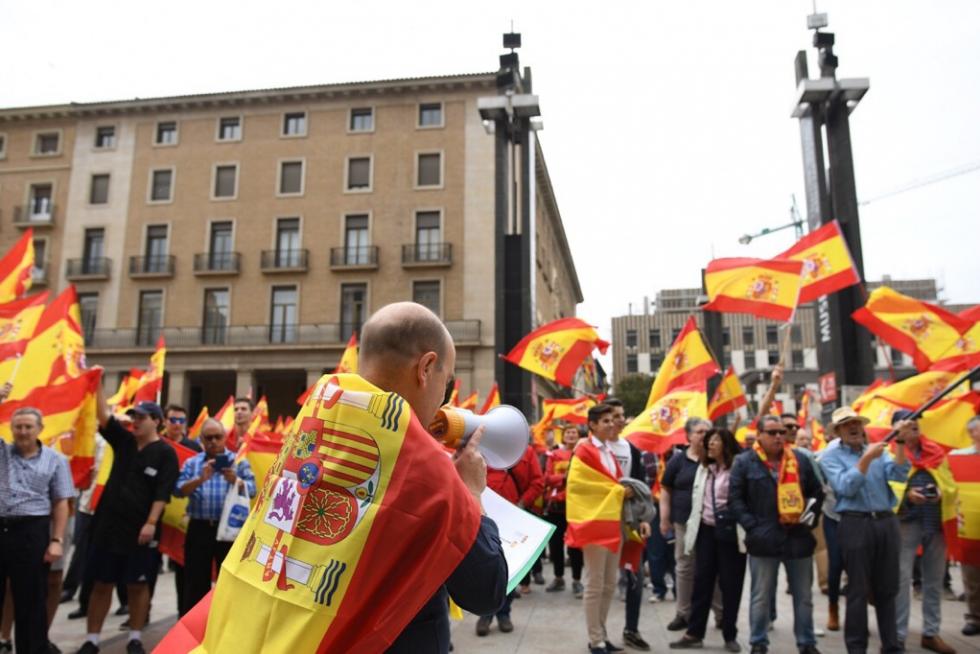 Concentración por la unidad de España en la plaza del Pilar