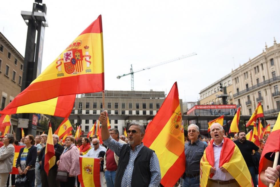 Concentración por la unidad de España en la plaza del Pilar