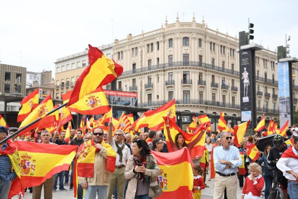 Concentración por la unidad de España en la plaza del Pilar
