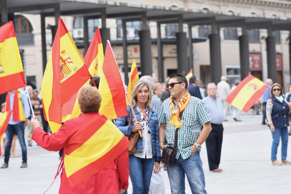 Concentración por la unidad de España en la plaza del Pilar