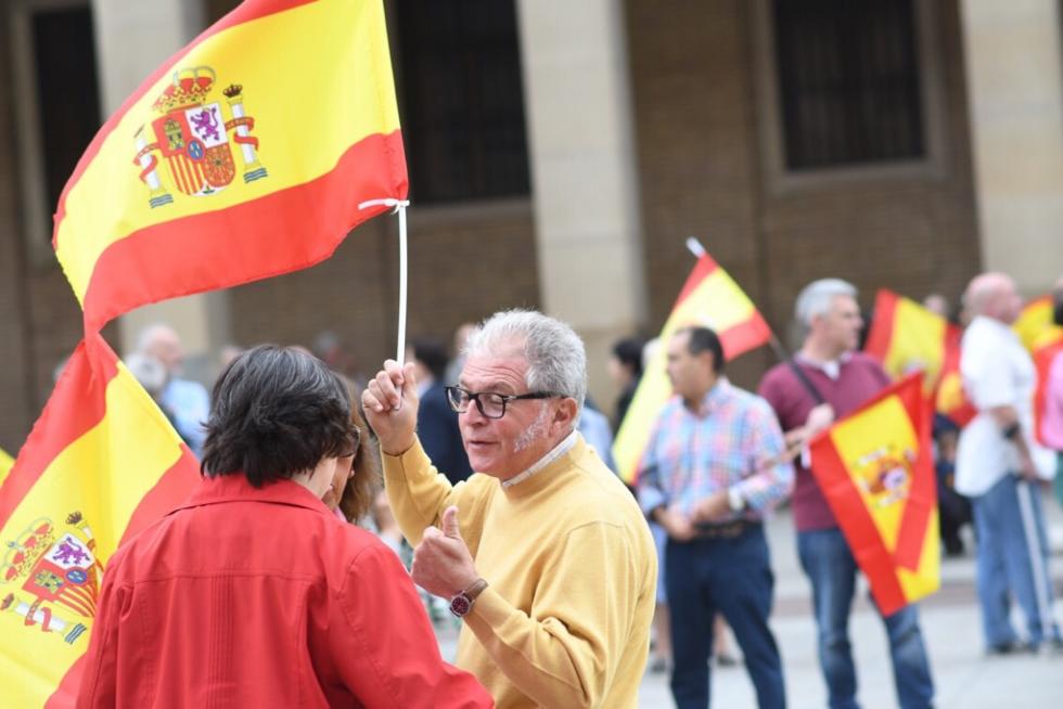 Concentración por la unidad de España en la plaza del Pilar