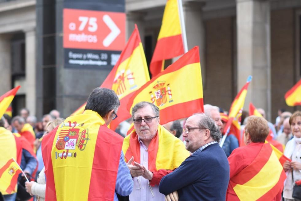 Concentración por la unidad de España en la plaza del Pilar
