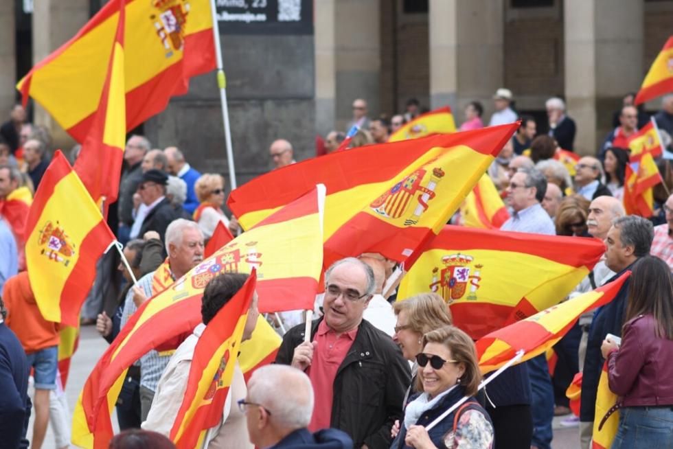 Concentración por la unidad de España en la plaza del Pilar