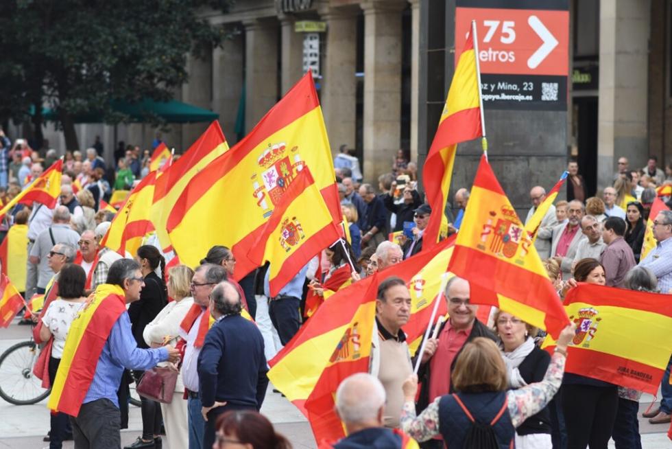 Concentración por la unidad de España en la plaza del Pilar