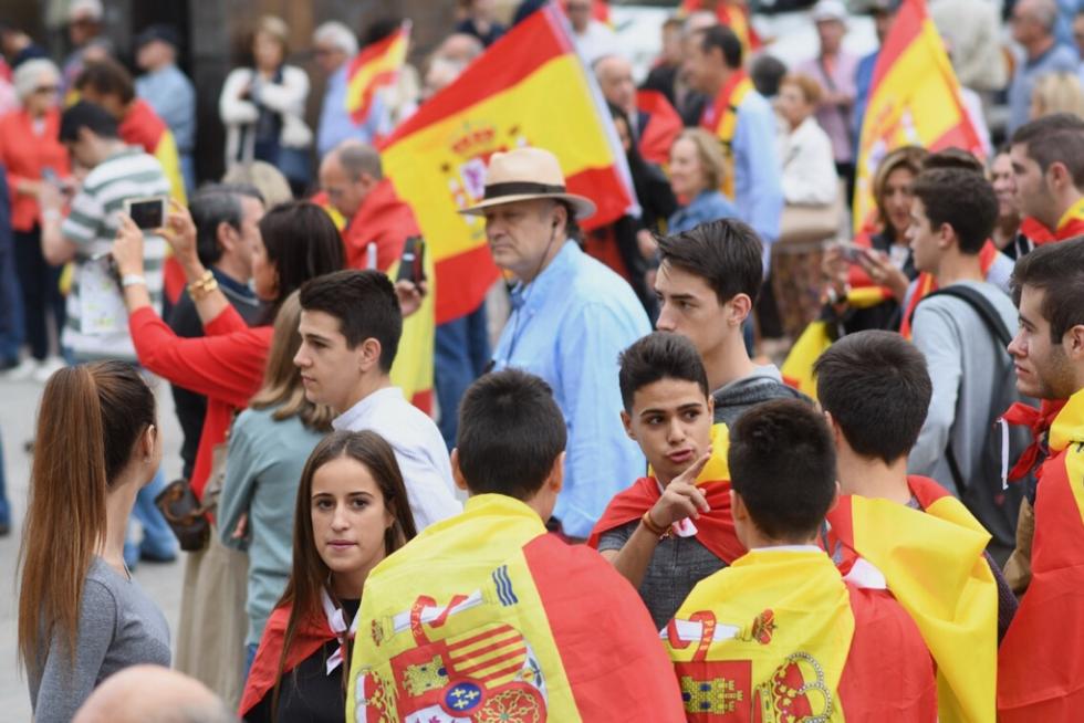 Concentración por la unidad de España en la plaza del Pilar